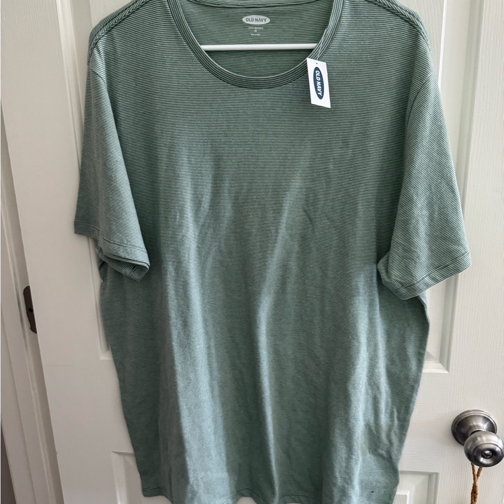 Old Navy Men's Sage Green Short Sleeve Tee
